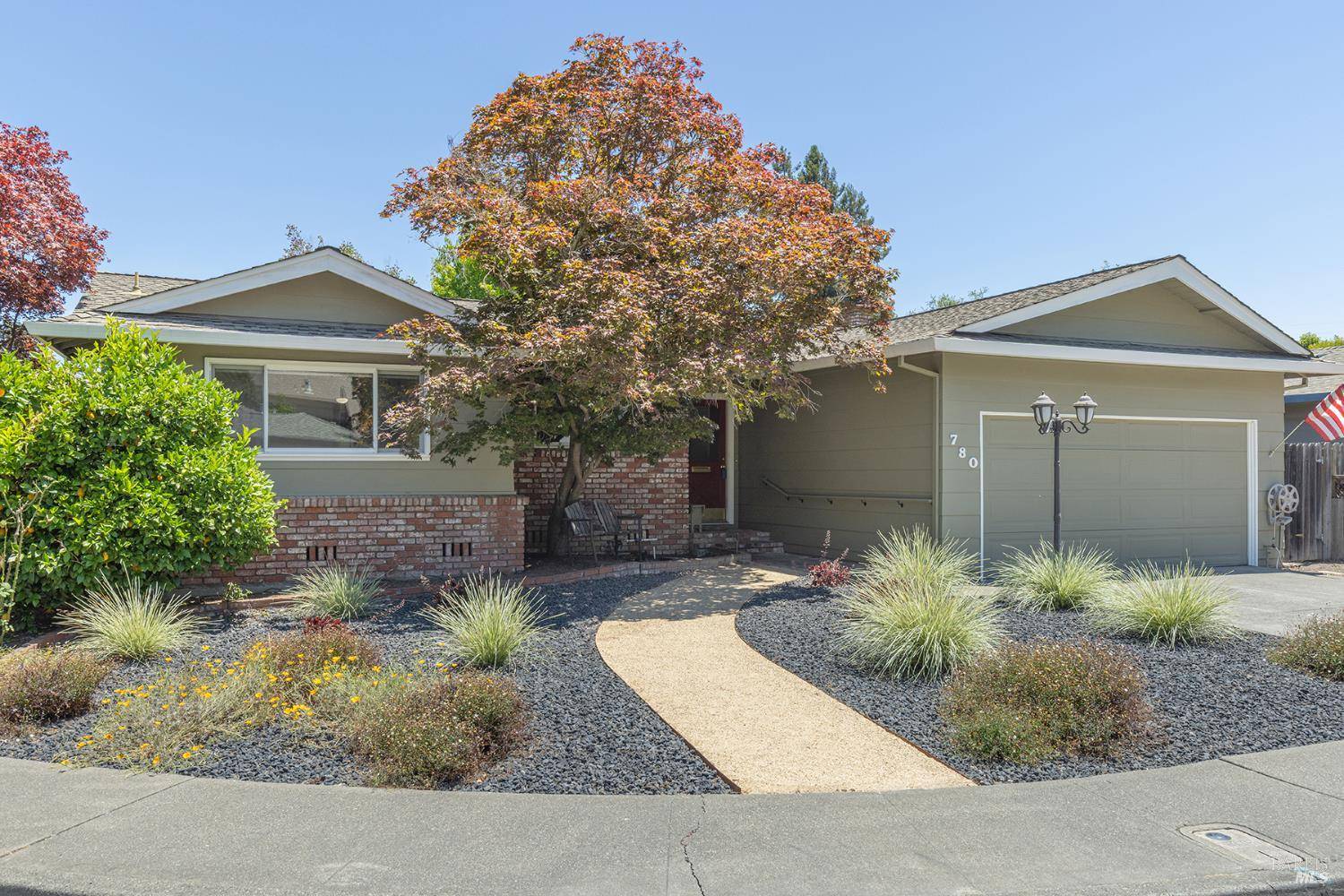 780 Hoen CT, Santa Rosa, CA 95405