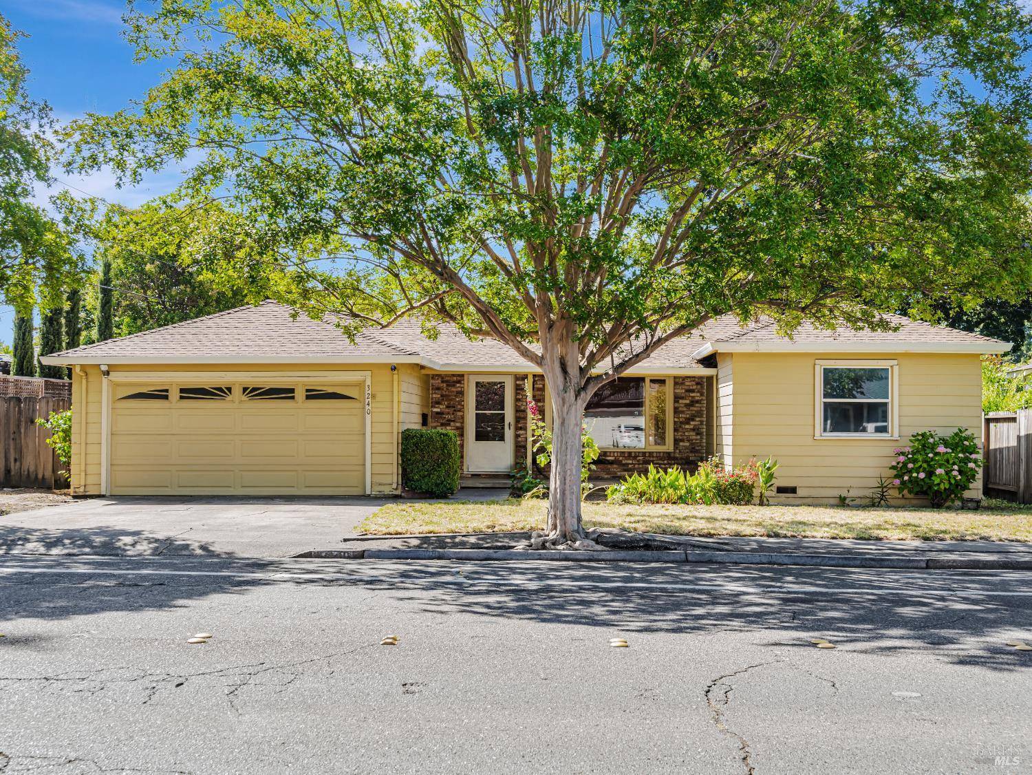 3240 Montgomery DR, Santa Rosa, CA 95405