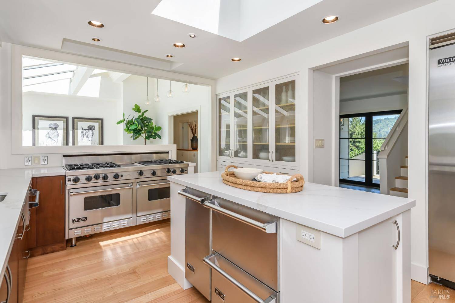 Kentfield, CA 94904,316 Goodhill RD