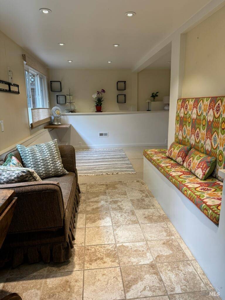 Mill Valley, CA 94941,435 E Blithedale AVE