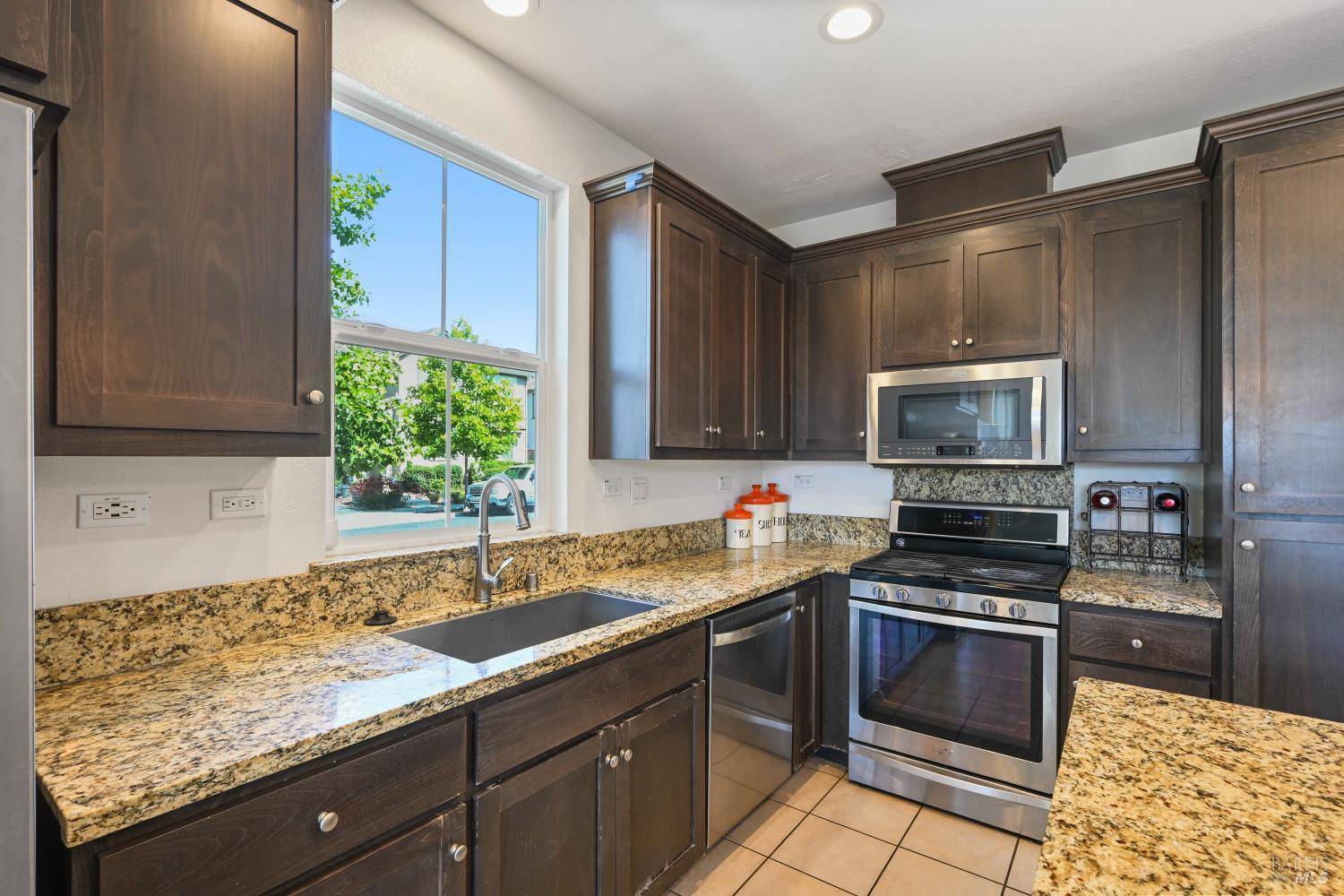 Rohnert Park, CA 94928,5401 Kaitlyn PL