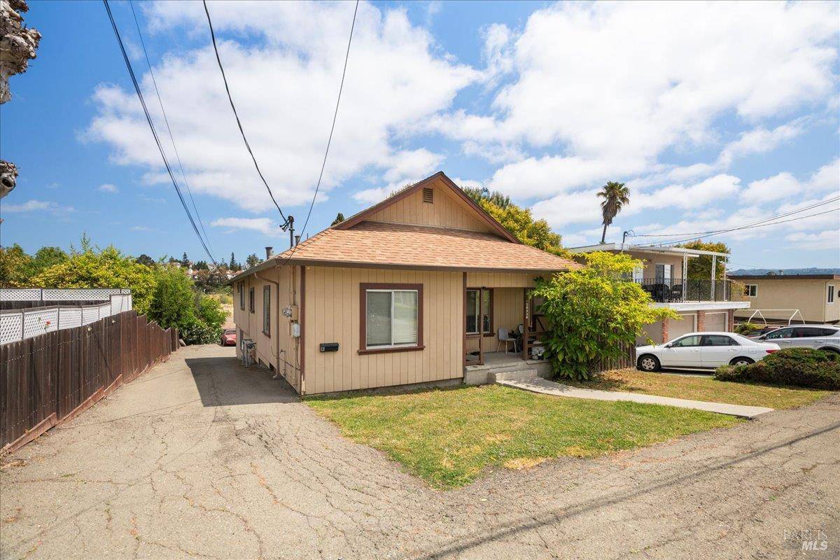 20930 Locust ST, Hayward, CA 94541