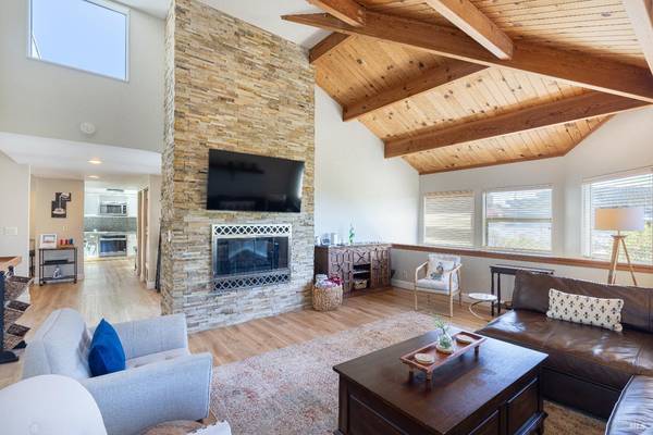21655 Heron DR, Bodega Bay, CA 94923