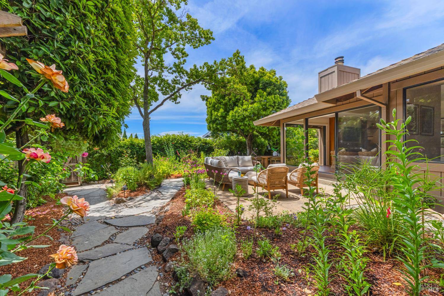 Novato, CA 94945,53 Robinhood DR