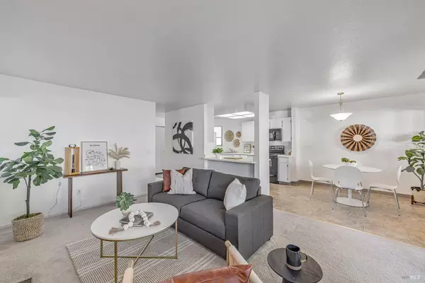 Santa Rosa, CA 95403,2549 Westberry DR