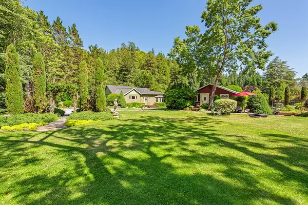 16424 Armstrong Woods RD, Guerneville, CA 95446