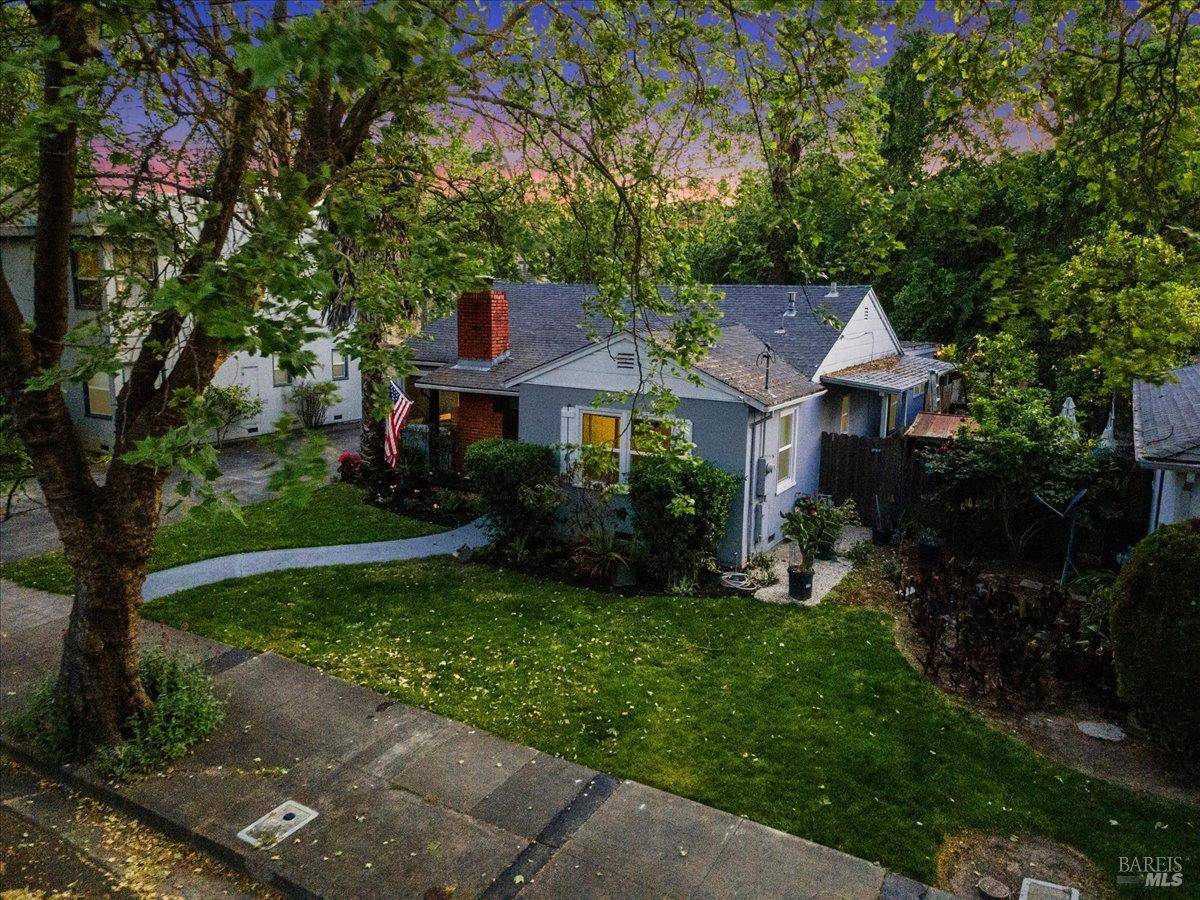 Santa Rosa, CA 95401,831 Washington ST