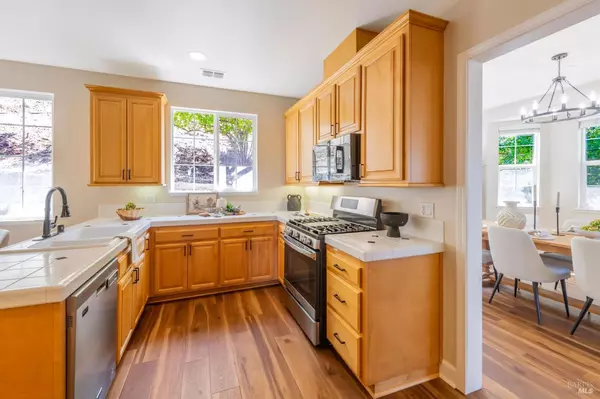 San Rafael, CA 94903,339 Sterling WAY