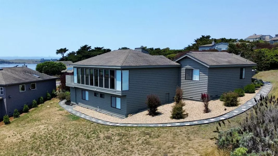 142 Poppy CT, Bodega Bay, CA 94923