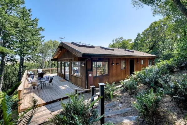 71 E Robert DR, Inverness, CA 94937