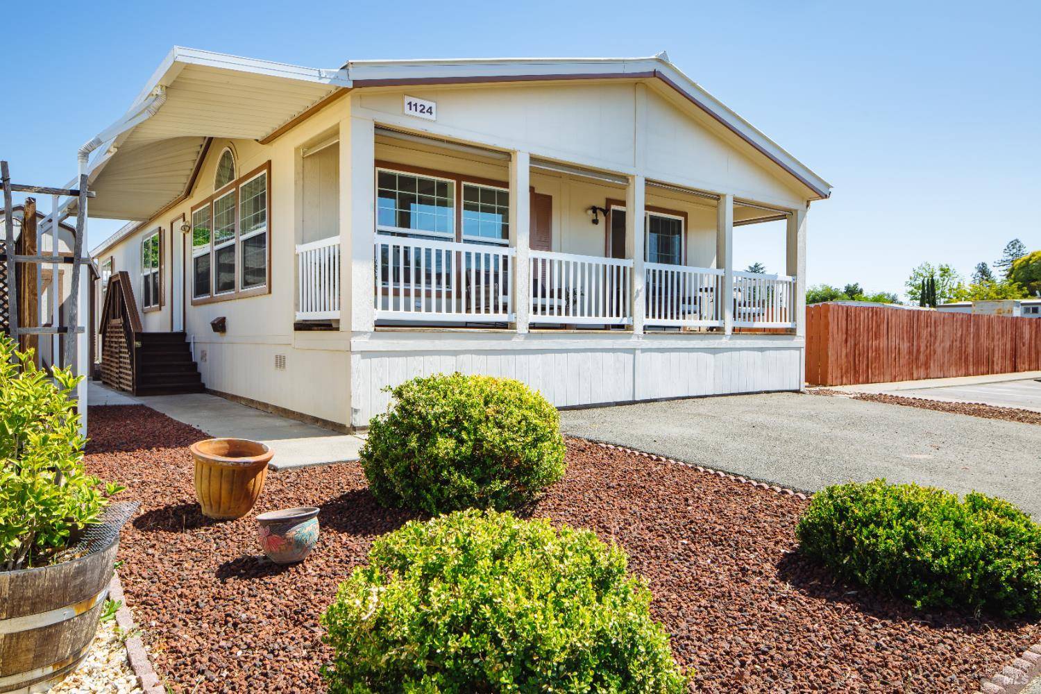 1124 Adrienne WAY, Santa Rosa, CA 95401