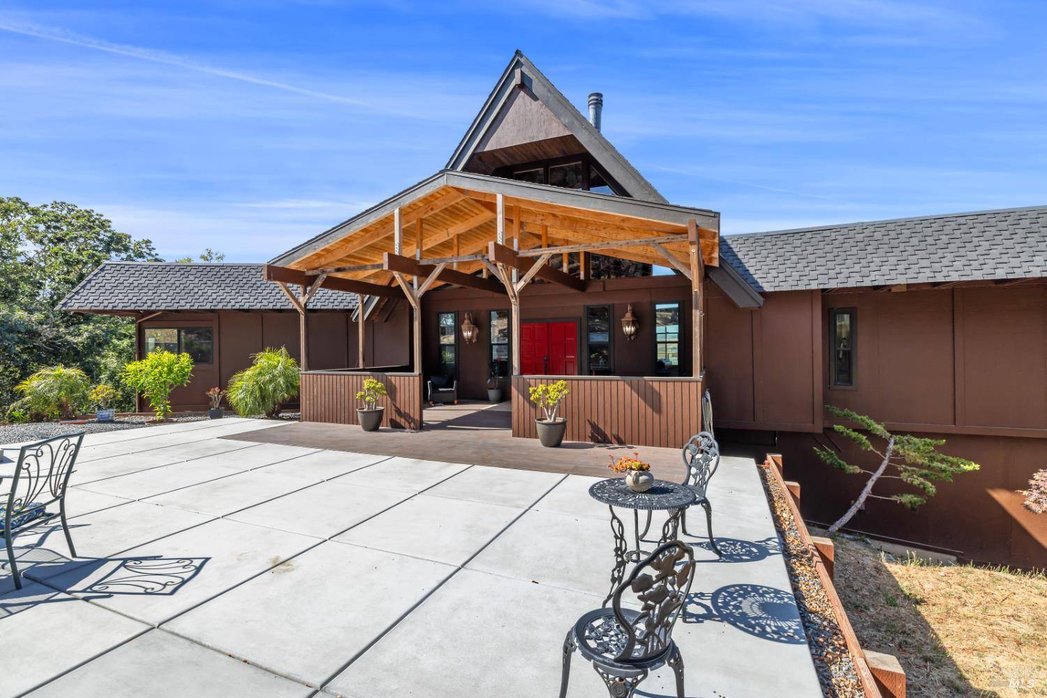 Novato, CA 94945,230 Crest RD