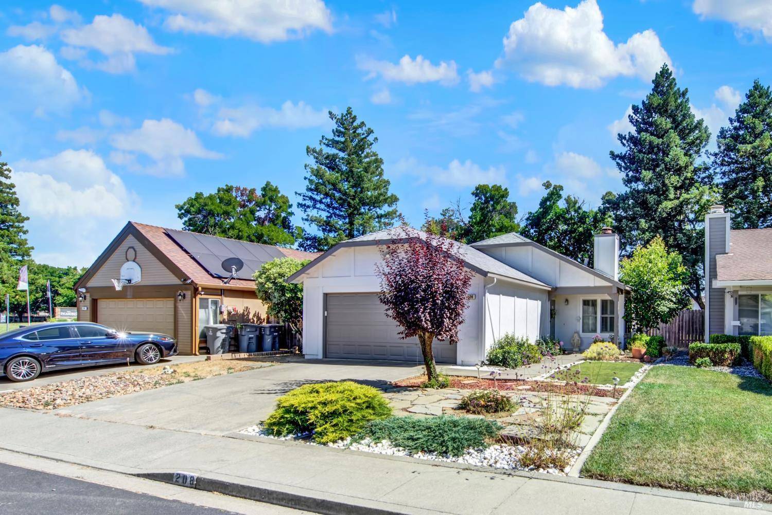 Vacaville, CA 95687,208 Catalpa LN
