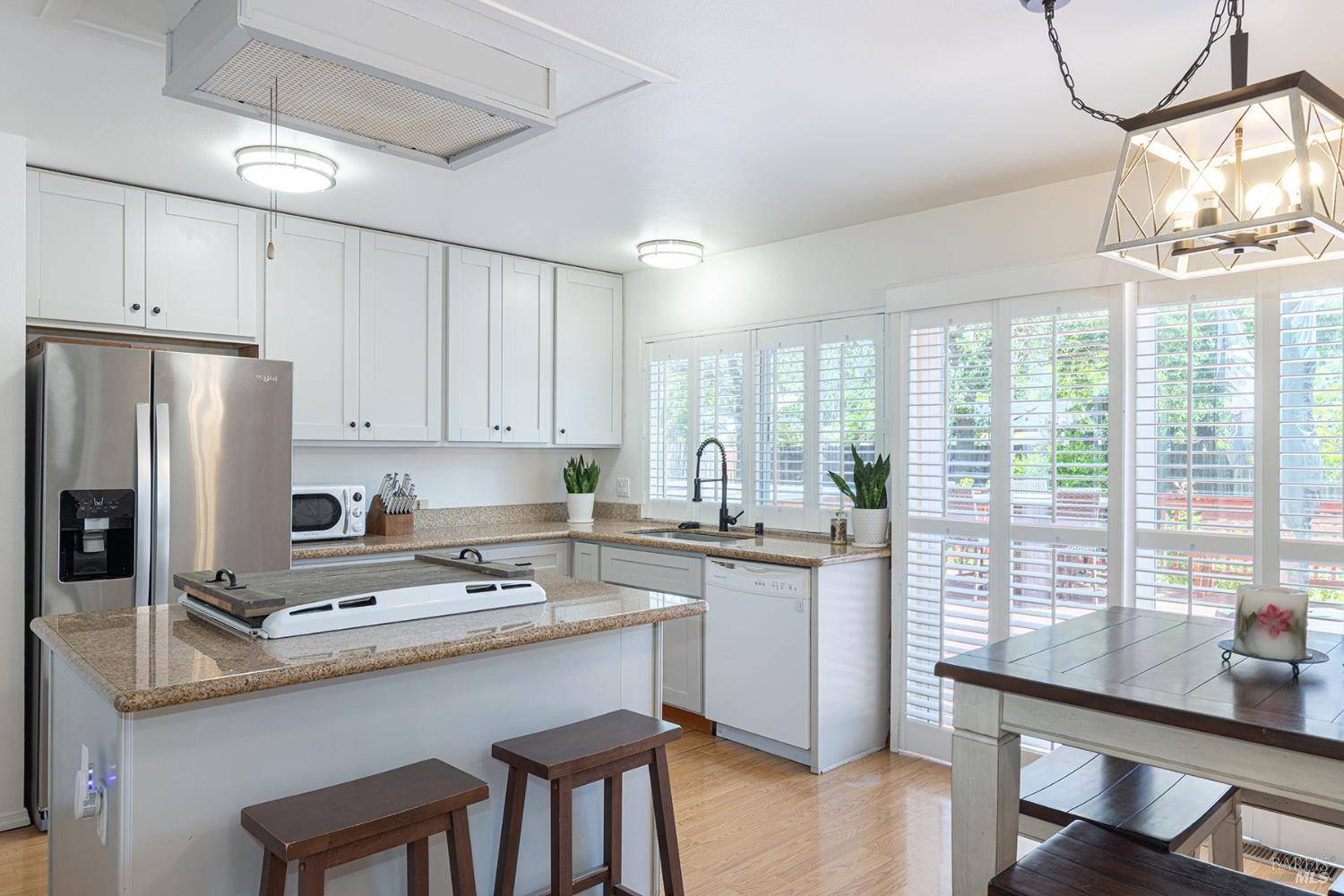 Santa Rosa, CA 95409,5027 Charmian DR