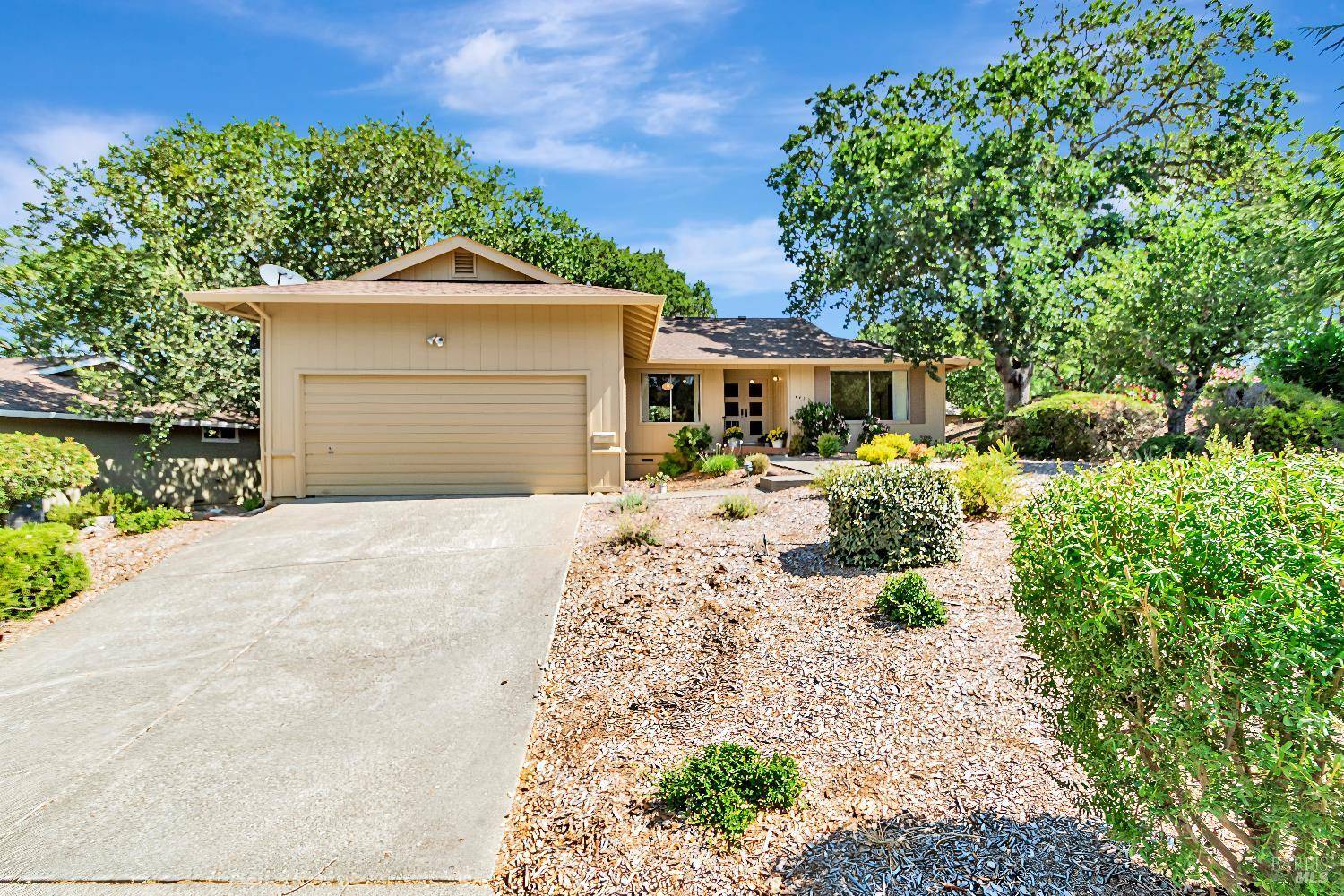 6437 Meadowridge DR, Santa Rosa, CA 95409