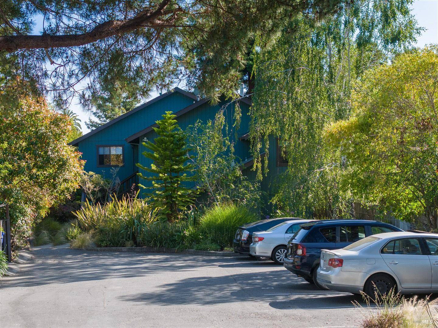Oakland, CA 94602,2829 Carmel ST A