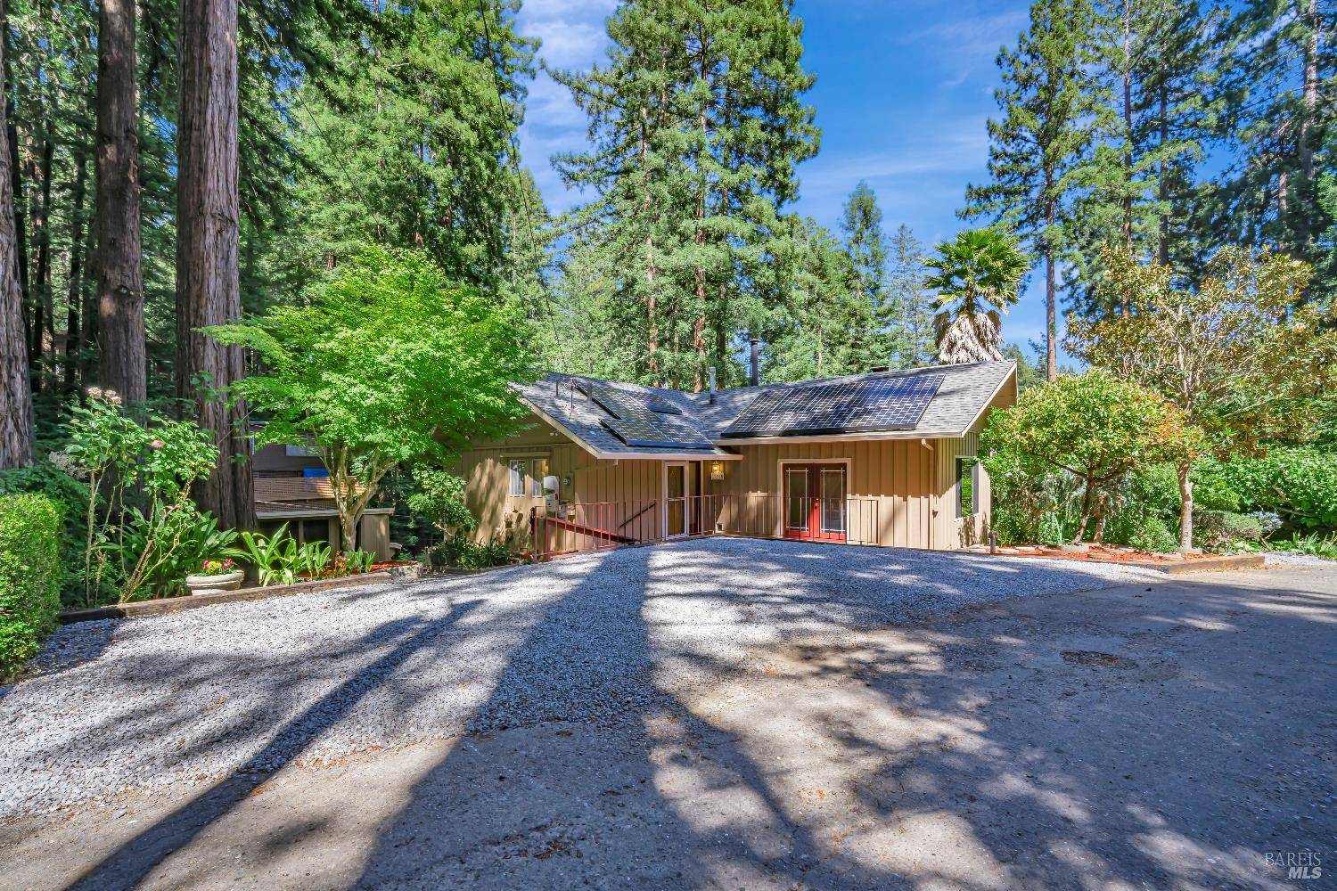19375 Pine Glade, Guerneville, CA 95446