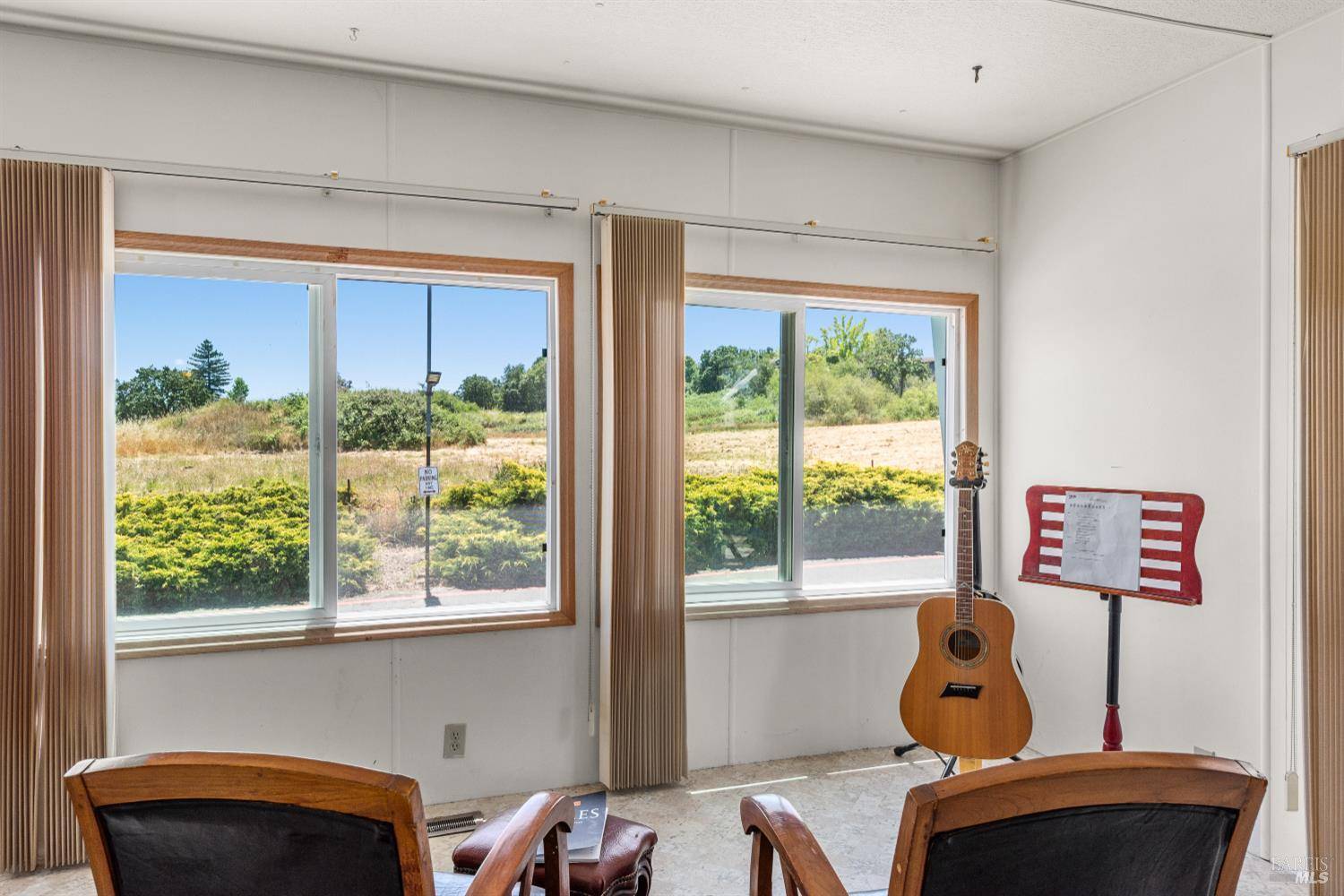 Sebastopol, CA 95472,6670 Redwood AVE