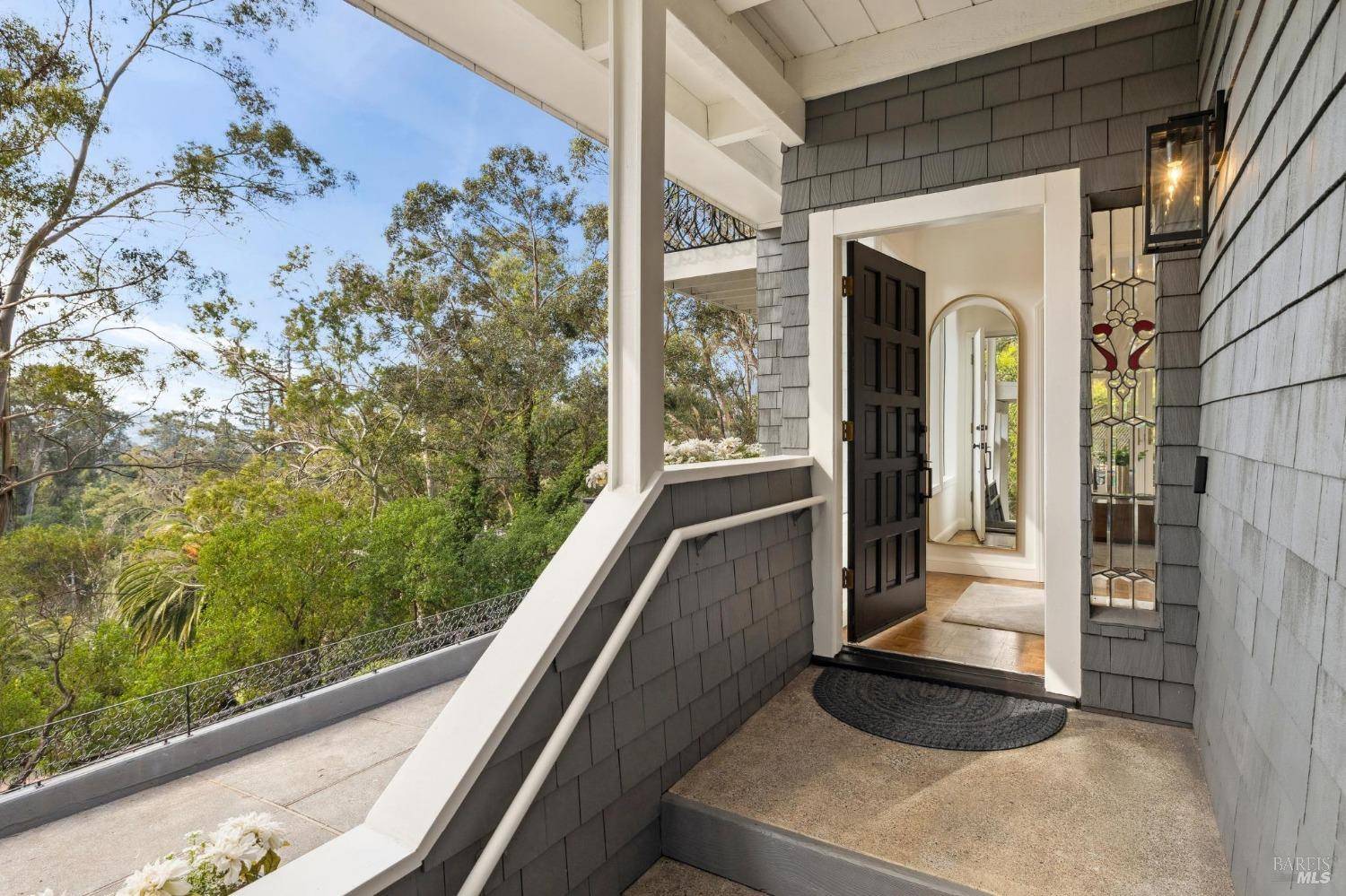 San Rafael, CA 94901,273 Locust AVE