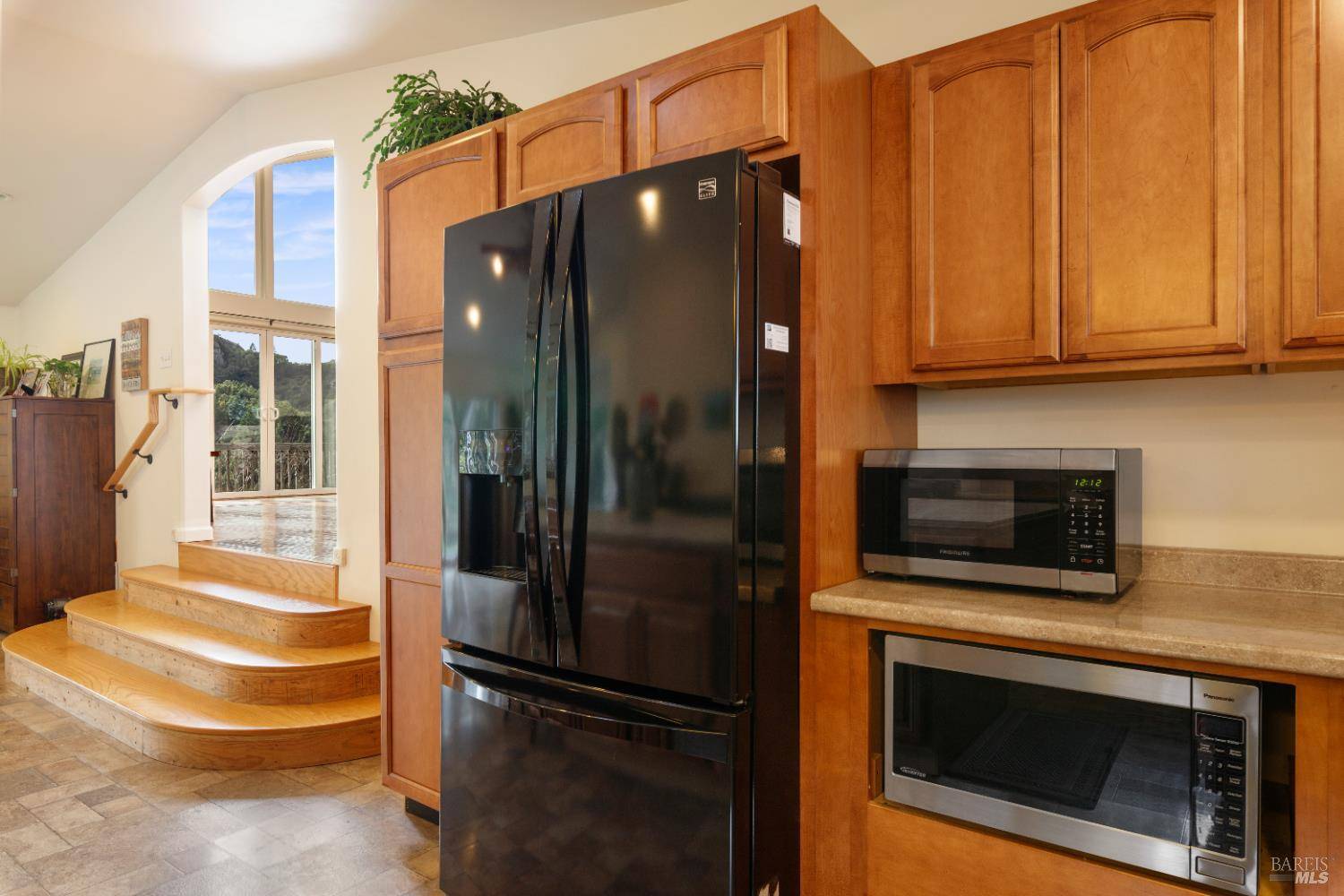 Willits, CA 95490,16540 Walker Lake RD