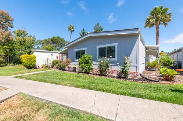 317 Circulo Durango, Rohnert Park, CA 94928