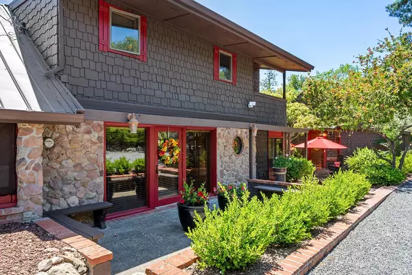 Sebastopol, CA 95472,5995 Vine Hill RD