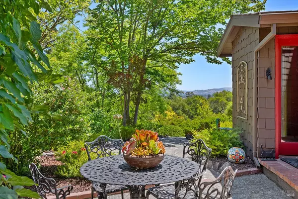 Sebastopol, CA 95472,5995 Vine Hill RD