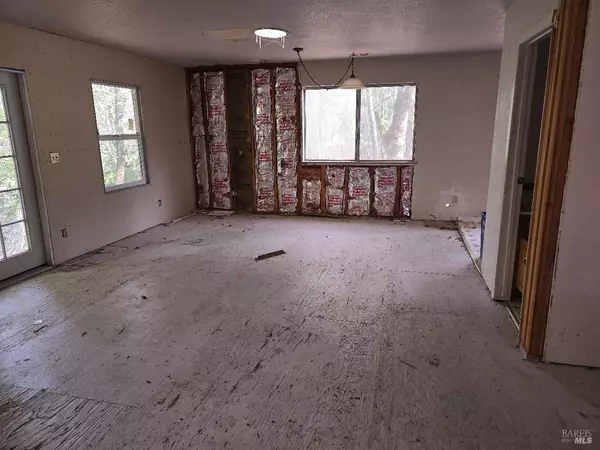 Willits, CA 95490,25530 Archer LN