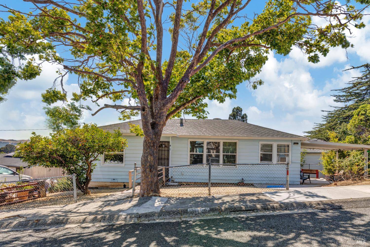 40 La Cruz AVE, Benicia, CA 94510