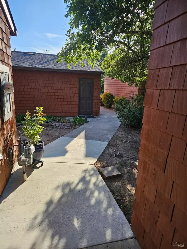 Santa Rosa, CA 95409,206 Indian Creek DR