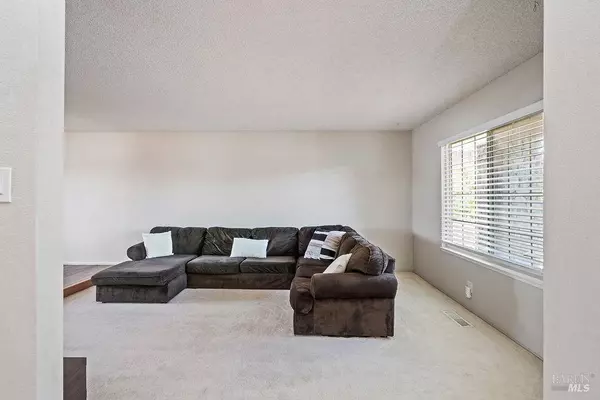 Vallejo, CA 94589,190 Emily ST