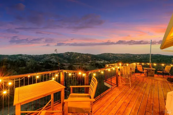 76 Sunnyhill LN, Napa, CA 94558