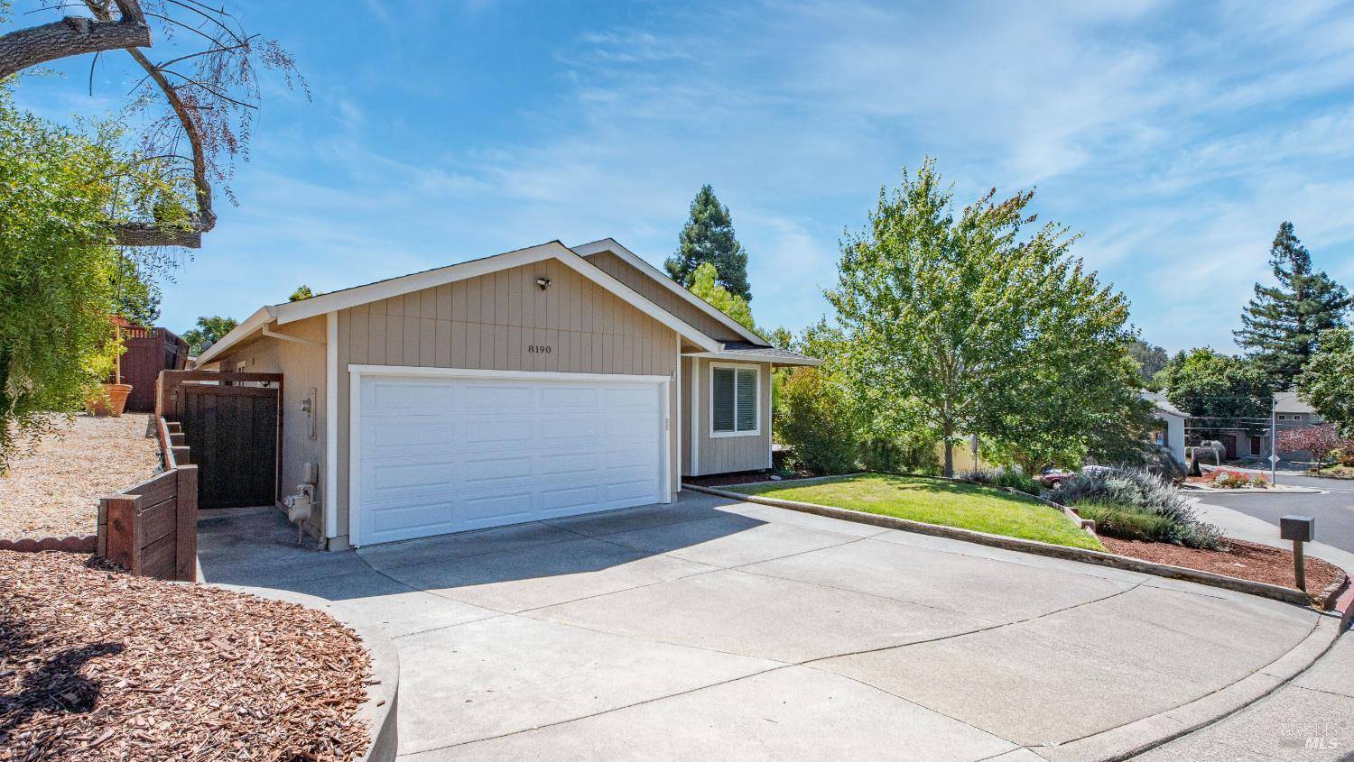 Cotati, CA 94931,8190 Woodland Hills DR