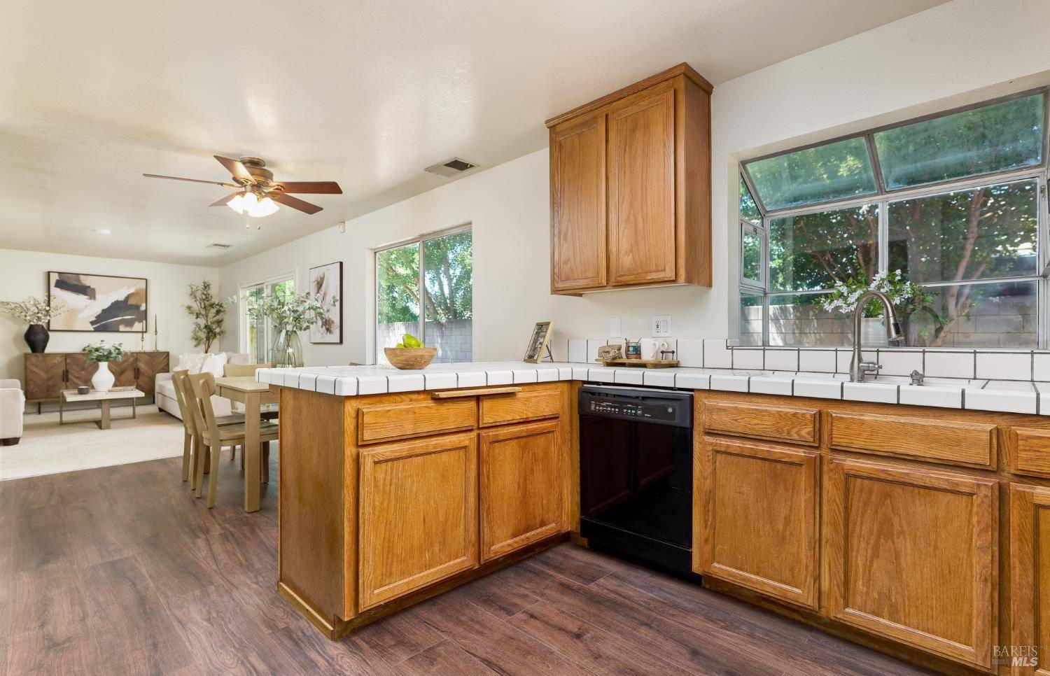 Dixon, CA 95620,1325 Angela CT