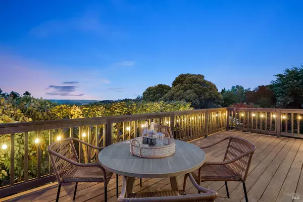 Petaluma, CA 94952,118 Suncrest Hill DR