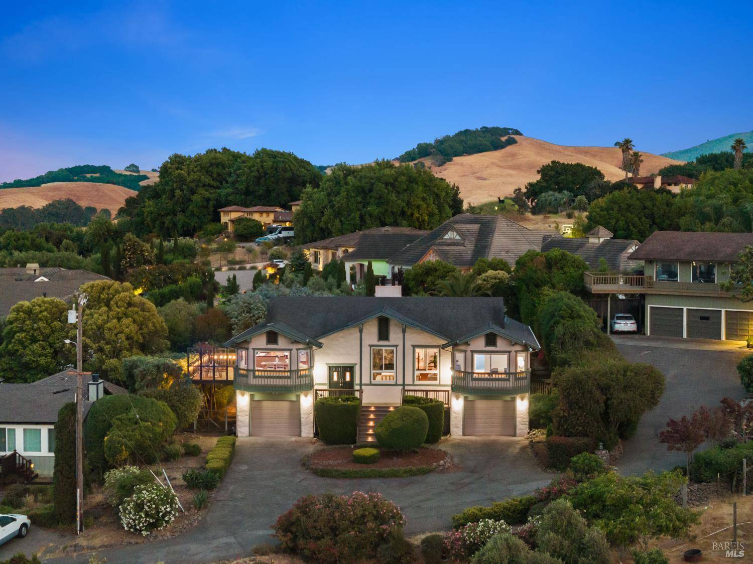 Petaluma, CA 94952,118 Suncrest Hill DR