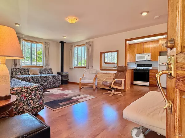 Guerneville, CA 95446,16356 3rd ST