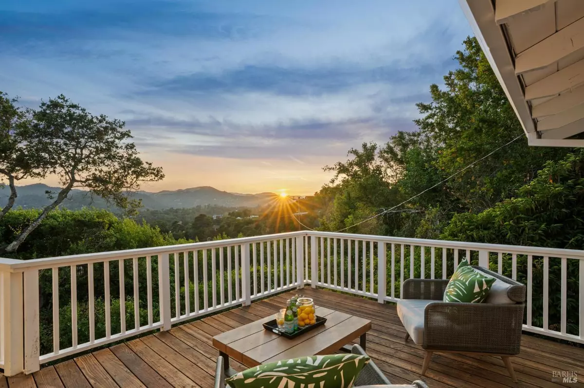 Greenbrae, CA 94904,40 Corte Patencio