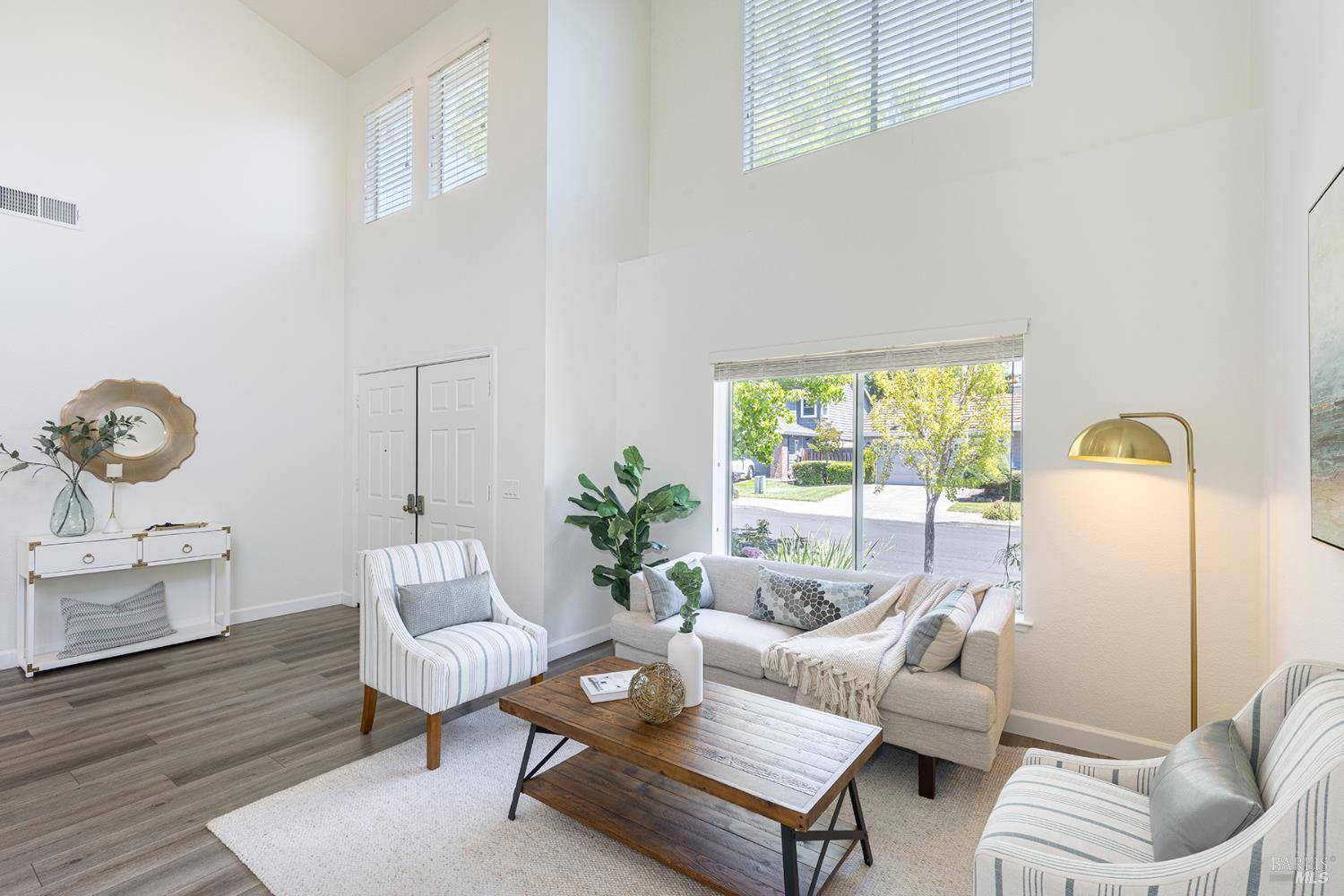 Sonoma, CA 95476,815 knight ST