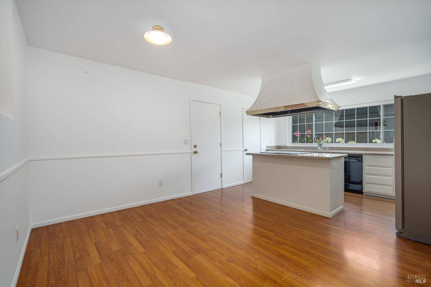 Rohnert Park, CA 94928,985 Elizabeth AVE