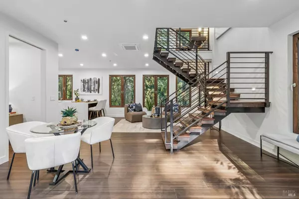 Rio Nido, CA 95446,14685 Willow RD