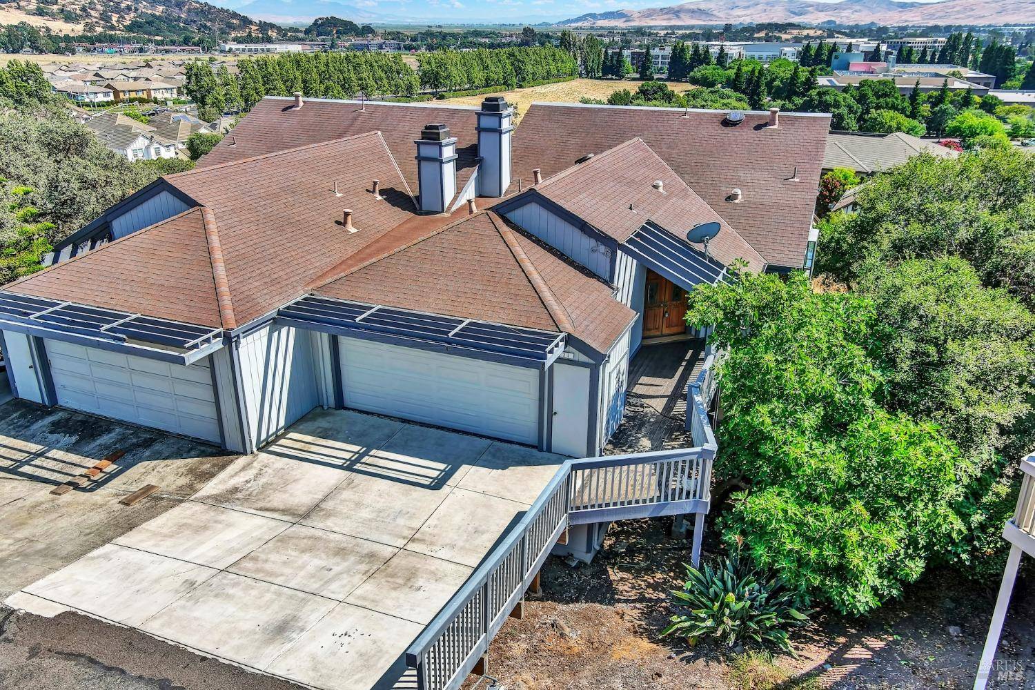 25 Knoll DR, Fairfield, CA 94534