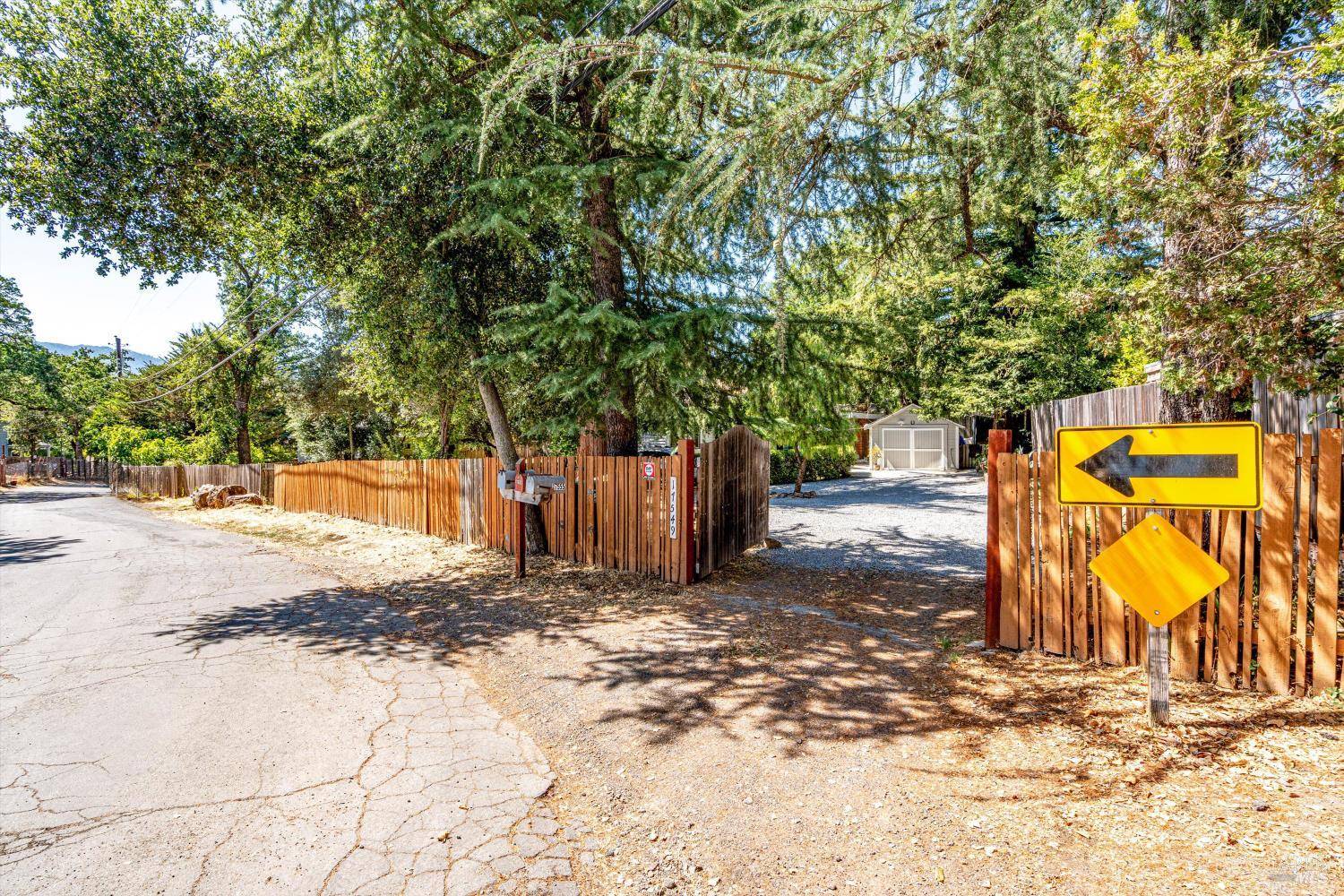 Sonoma, CA 95476,17549 Highland BLVD