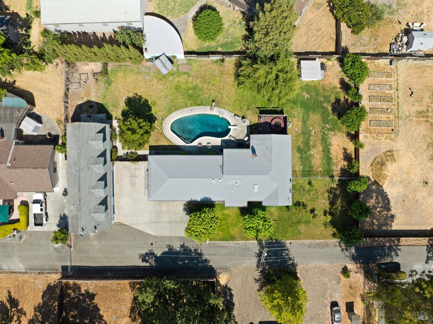 Santa Rosa, CA 95407,4068 Haney DR