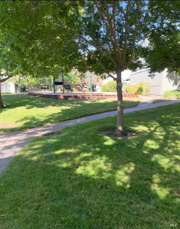 Novato, CA 94947,39 Oliva DR D