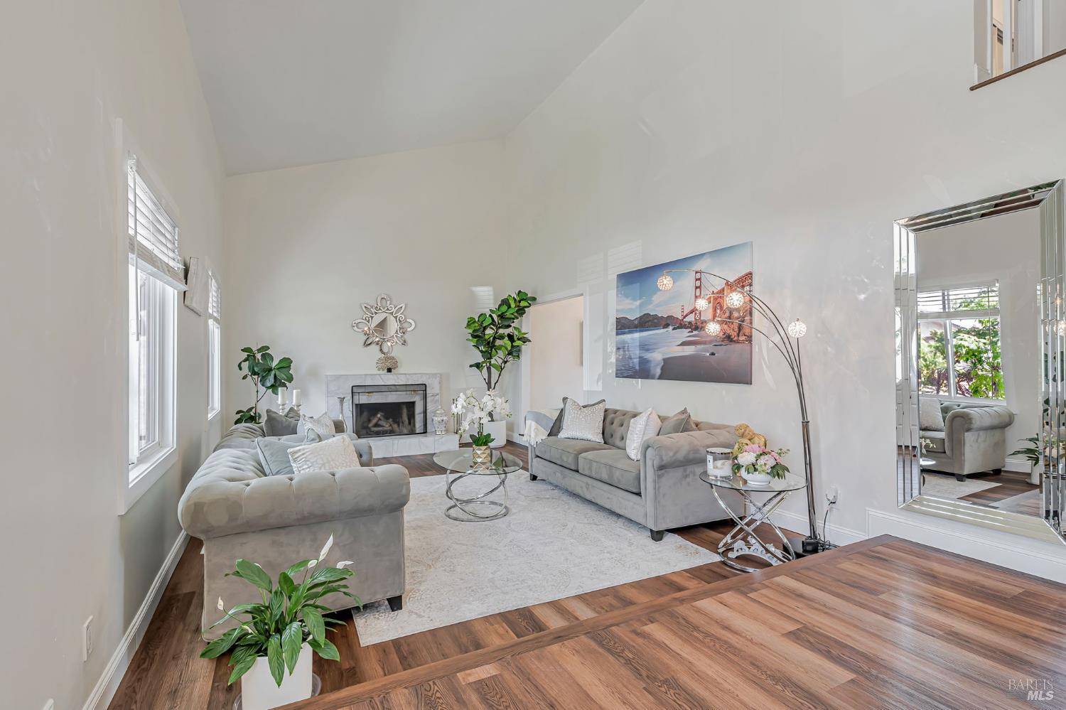 Petaluma, CA 94954,1704 Granada CT
