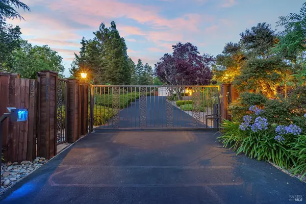 405 Encinosa CT, Windsor, CA 95492