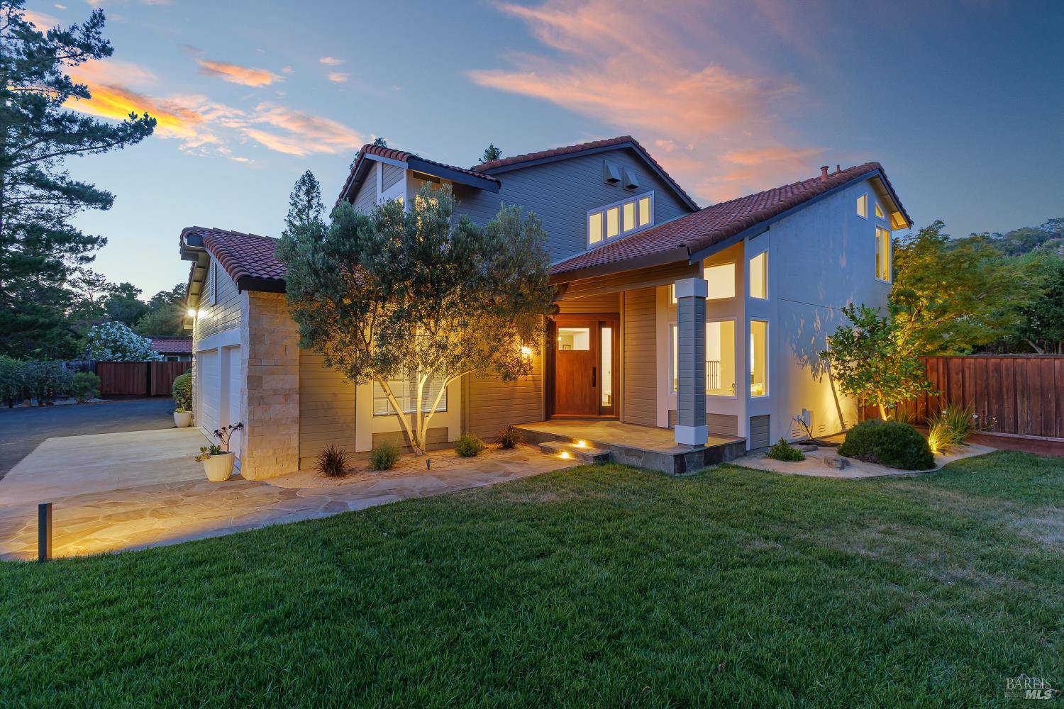 405 Encinosa CT, Windsor, CA 95492
