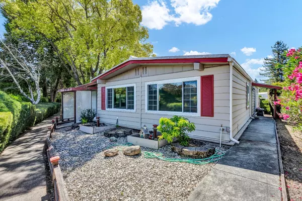 16 Sequoia CIR, Santa Rosa, CA 95401