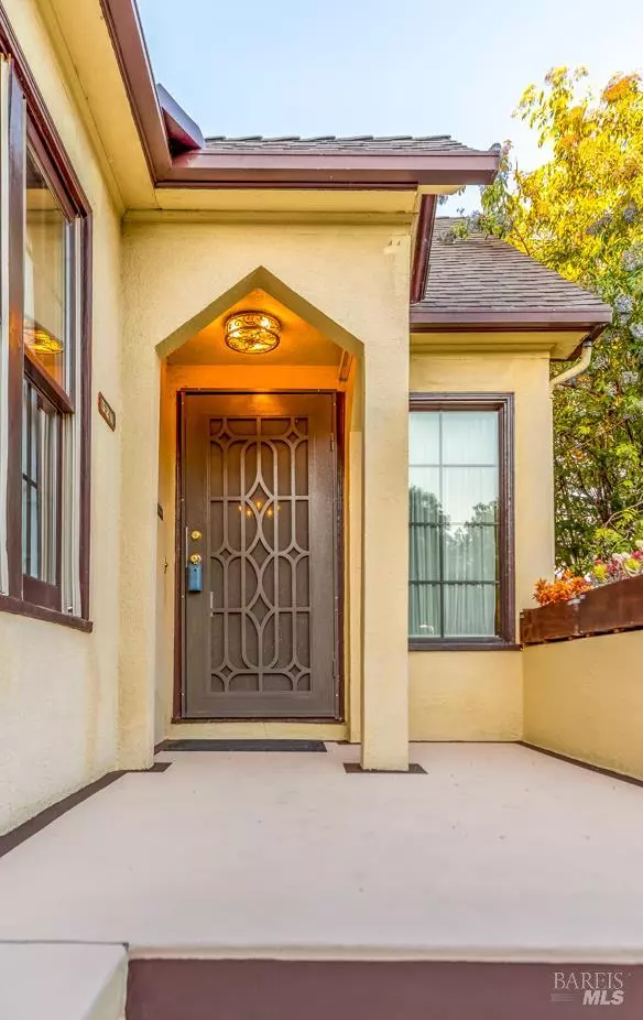 Vallejo, CA 94590,520 Kentucky ST
